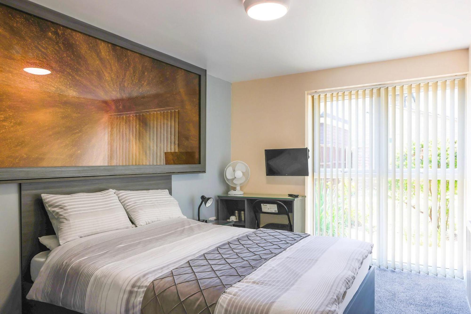 Oyo Honeycroft Lodge Uxbridge Dış mekan fotoğraf