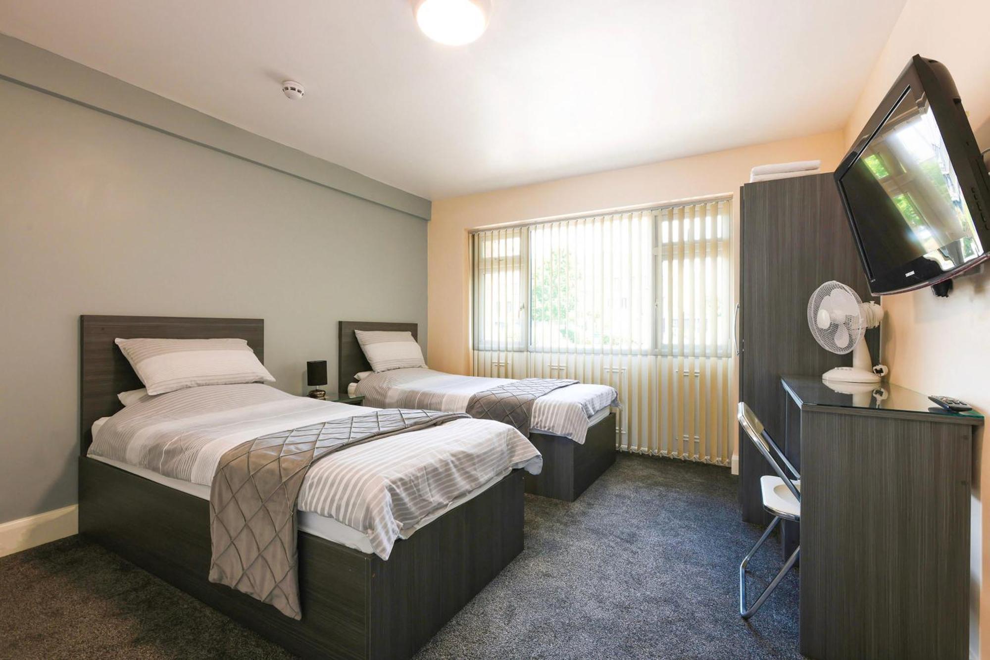 Oyo Honeycroft Lodge Uxbridge Dış mekan fotoğraf
